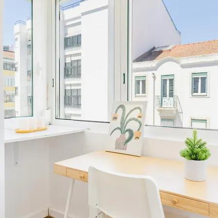 Apartment Viver - Em Campo De Ourique Lisbon