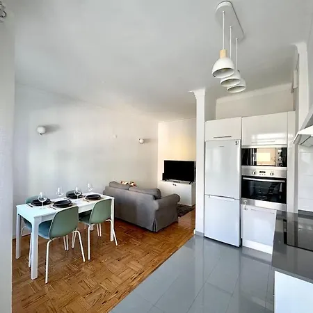 Apartment Viver - Em Campo De Ourique Lisbon
